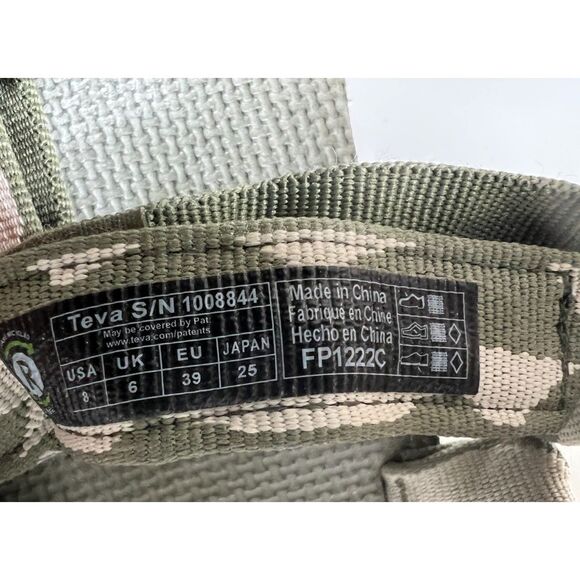 Teva Flatform Universal Sport sandal. Size 8 (W). - Picture 8 of 8